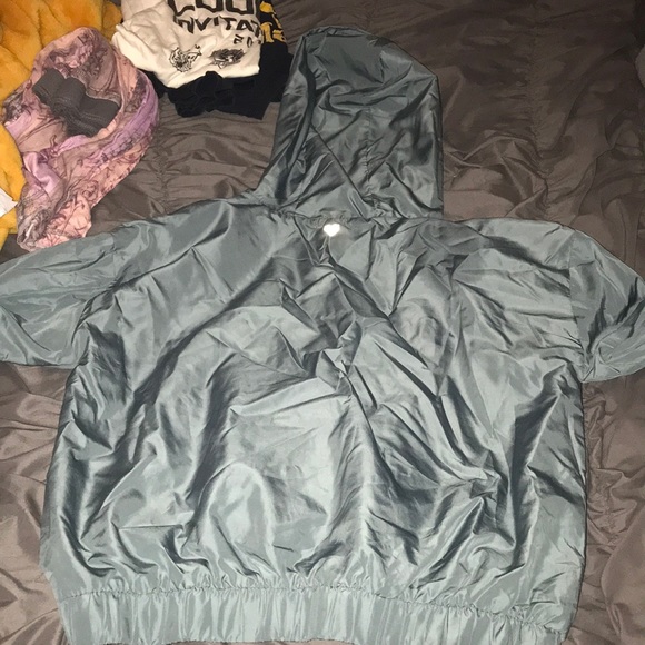 Forever21 small windbreaker - Picture 4 of 4